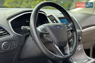 Позашляховик / Кросовер Ford Edge 2019 в 
