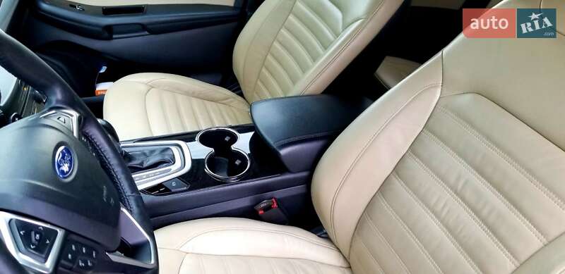 Внедорожник / Кроссовер Ford Edge 2016 в Нововолынске