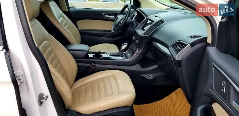 Внедорожник / Кроссовер Ford Edge 2016 в Нововолынске