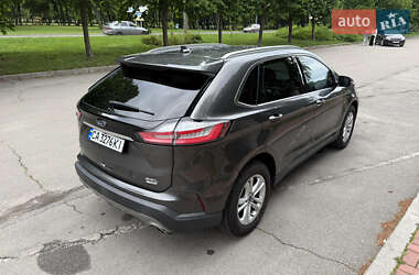 Позашляховик / Кросовер Ford Edge 2018 в 