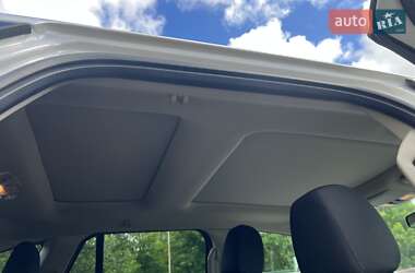 Внедорожник / Кроссовер Ford Edge 2011 в 