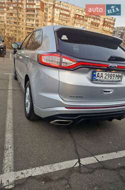 Позашляховик / Кросовер Ford Edge 2016 в 