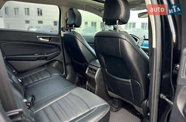 Внедорожник / Кроссовер Ford Edge 2017 в 