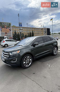 Позашляховик / Кросовер Ford Edge 2015 в 