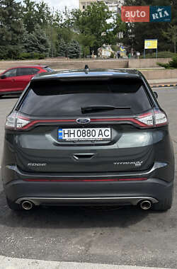 Позашляховик / Кросовер Ford Edge 2015 в 