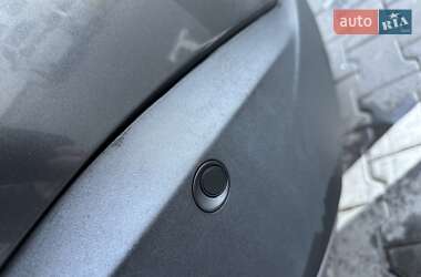 Позашляховик / Кросовер Ford Edge 2015 в 
