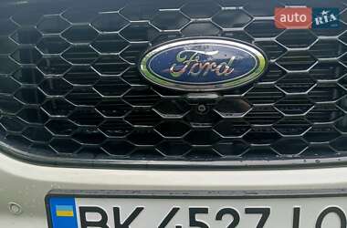 Внедорожник / Кроссовер Ford Edge 2021 в 