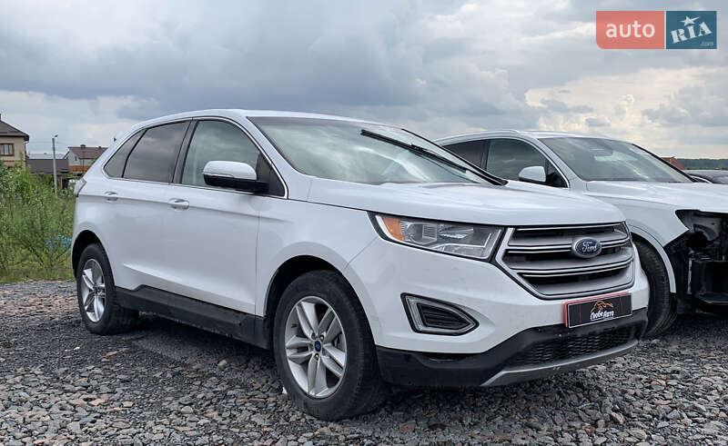 Позашляховик / Кросовер Ford Edge 2018 в 