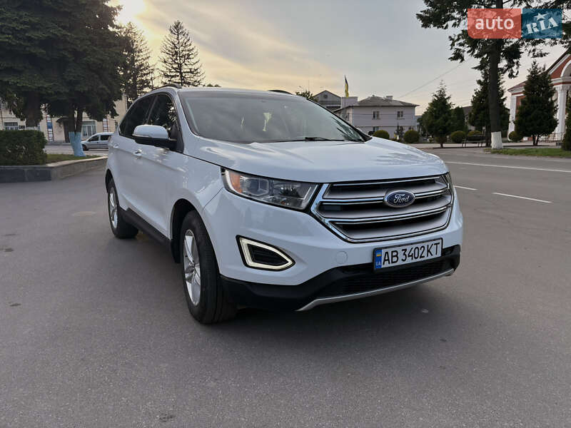 Позашляховик / Кросовер Ford Edge 2018 в 