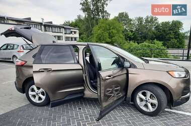 Внедорожник / Кроссовер Ford Edge 2019 в 