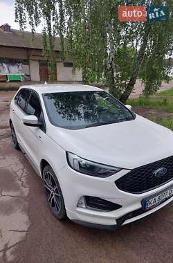 Позашляховик / Кросовер Ford Edge 2019 в 