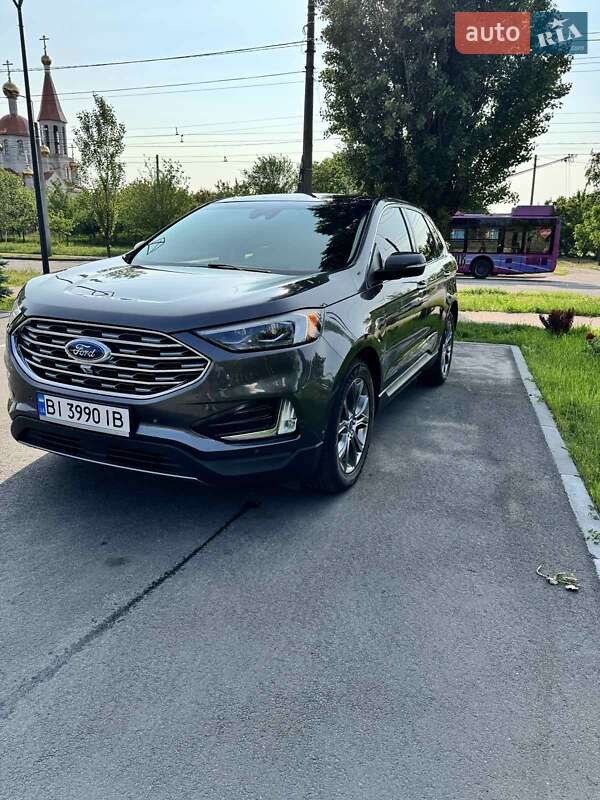 Внедорожник / Кроссовер Ford Edge 2019 в 