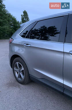 Внедорожник / Кроссовер Ford Edge 2020 в 