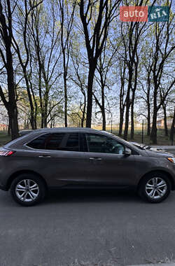 Внедорожник / Кроссовер Ford Edge 2019 в 