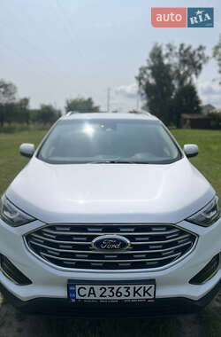 Внедорожник / Кроссовер Ford Edge 2019 в 