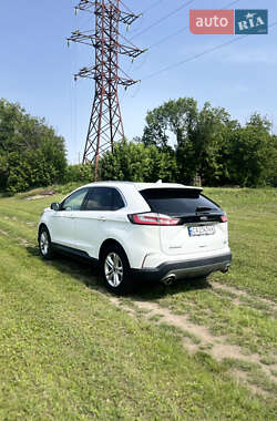 Внедорожник / Кроссовер Ford Edge 2019 в 