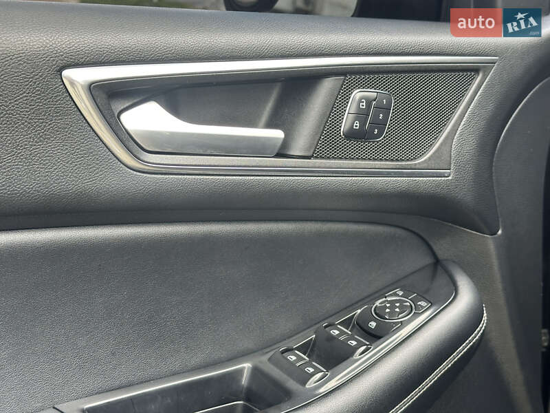 Внедорожник / Кроссовер Ford Edge 2015 в Черноморске