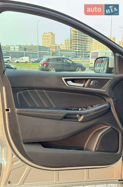 Внедорожник / Кроссовер Ford Edge 2015 в 