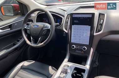 Позашляховик / Кросовер Ford Edge 2021 в 
