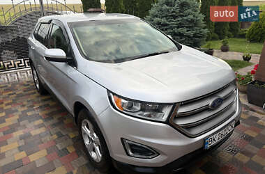 Внедорожник / Кроссовер Ford Edge 2016 в 