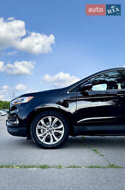 Внедорожник / Кроссовер Ford Edge 2019 в 