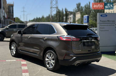 Внедорожник / Кроссовер Ford Edge 2019 в 