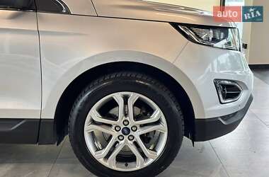 Позашляховик / Кросовер Ford Edge 2018 в 