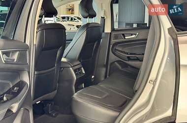 Позашляховик / Кросовер Ford Edge 2018 в 