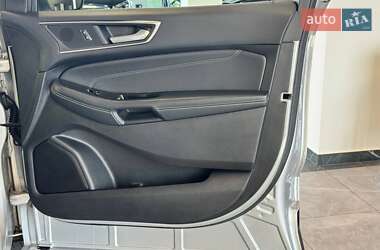 Позашляховик / Кросовер Ford Edge 2018 в 