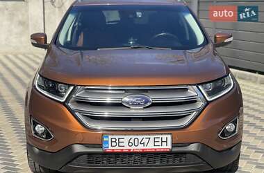 Позашляховик / Кросовер Ford Edge 2016 в 