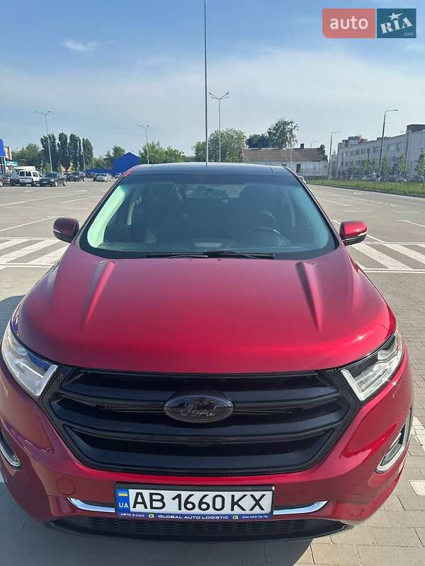 Внедорожник / Кроссовер Ford Edge 2017 в 