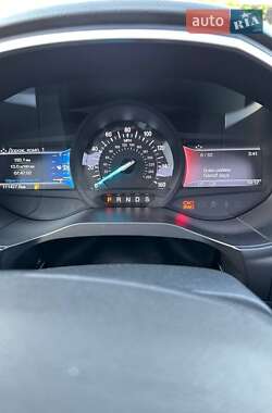 Внедорожник / Кроссовер Ford Edge 2017 в 