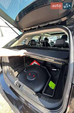 Позашляховик / Кросовер Ford Edge 2015 в 