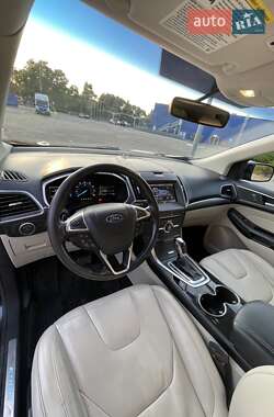 Внедорожник / Кроссовер Ford Edge 2015 в 