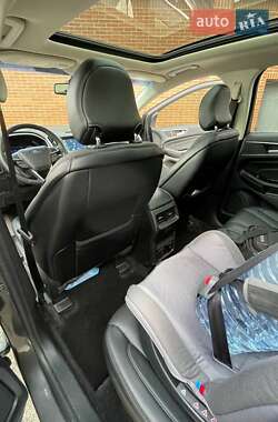Внедорожник / Кроссовер Ford Edge 2018 в 