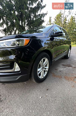 Внедорожник / Кроссовер Ford Edge 2019 в 