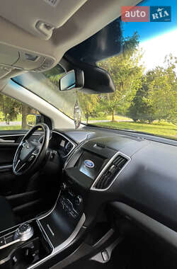 Внедорожник / Кроссовер Ford Edge 2019 в 