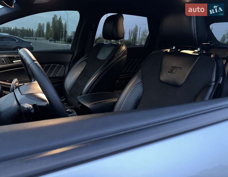 Внедорожник / Кроссовер Ford Edge 2022 в Кременчуге
