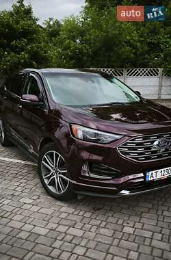 Внедорожник / Кроссовер Ford Edge 2019 в 
