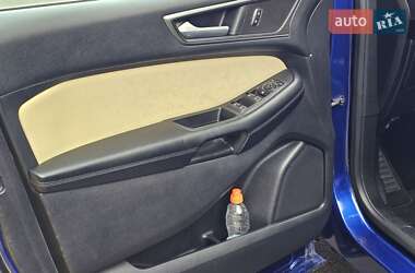 Внедорожник / Кроссовер Ford Edge 2015 в 