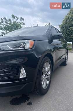 Внедорожник / Кроссовер Ford Edge 2019 в 