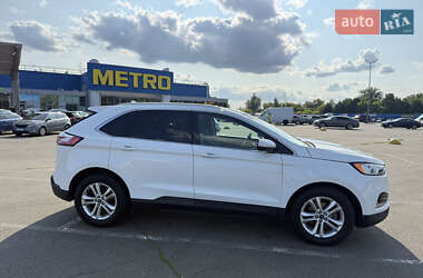Позашляховик / Кросовер Ford Edge 2019 в 