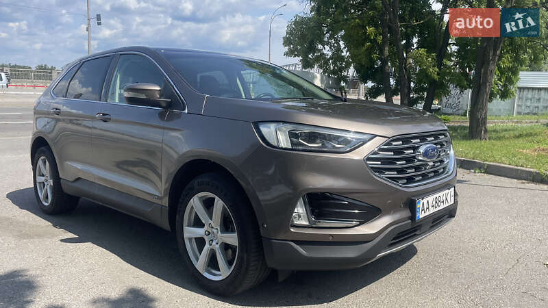 Внедорожник / Кроссовер Ford Edge 2019 в 