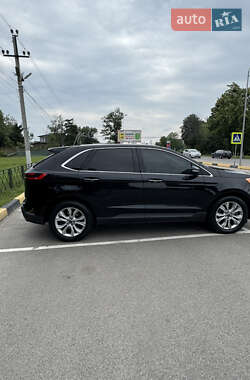 Внедорожник / Кроссовер Ford Edge 2019 в 
