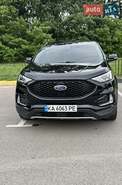 Внедорожник / Кроссовер Ford Edge 2019 в 
