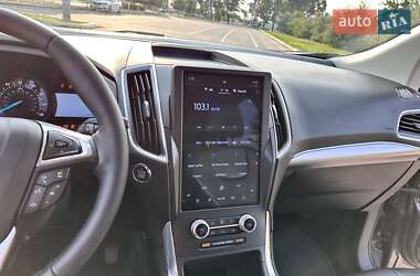 Внедорожник / Кроссовер Ford Edge 2022 в 