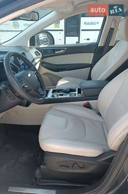 Внедорожник / Кроссовер Ford Edge 2022 в 