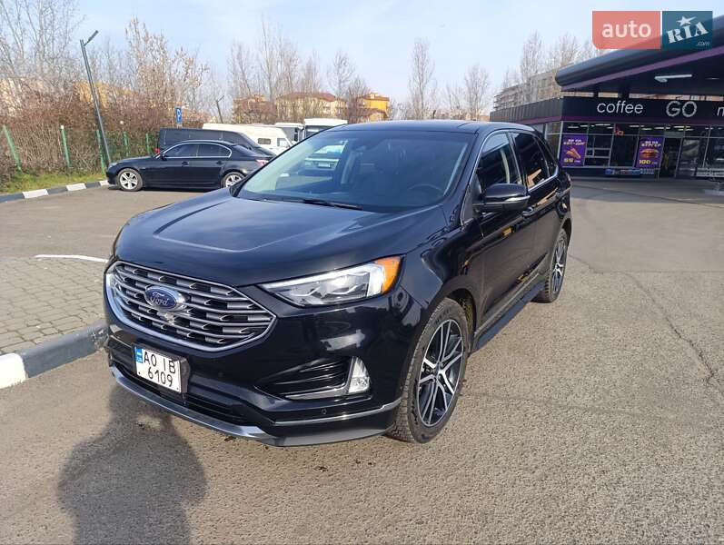Внедорожник / Кроссовер Ford Edge 2018 в 