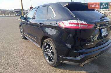 Внедорожник / Кроссовер Ford Edge 2018 в 