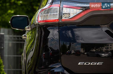 Внедорожник / Кроссовер Ford Edge 2016 в 